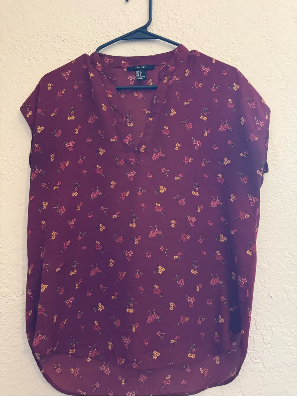 Forever 21 Maroon Floral V-Neck Cap Sleeve Blouse